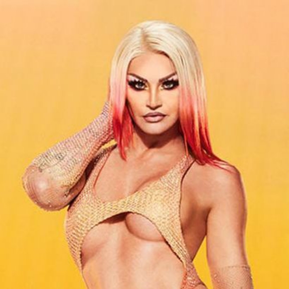 2010 vintage, Pink & White Tee, Size M - Picture 4 of 5